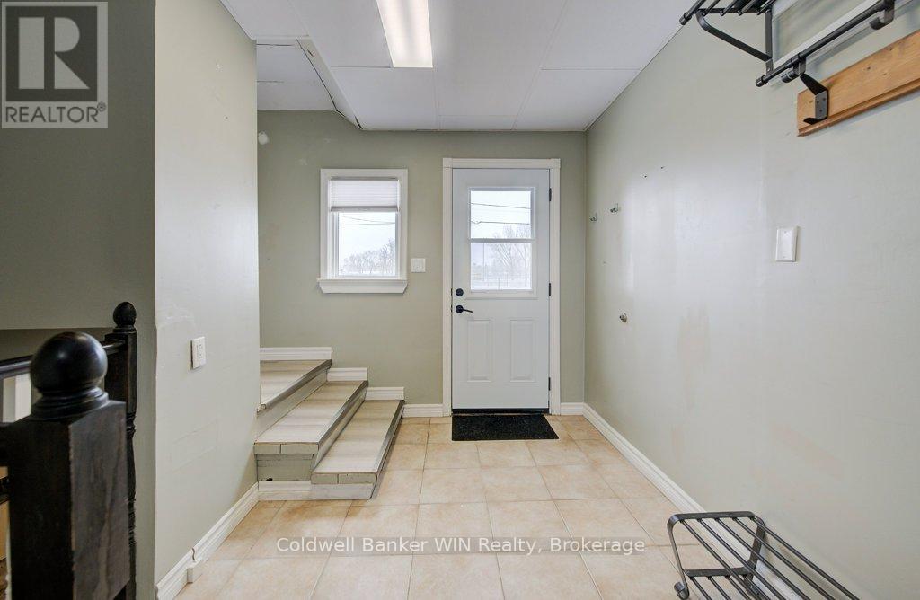 383 Wellington Street E, Wellington North, Ontario  N0G 2L2 - Photo 4 - X12531318