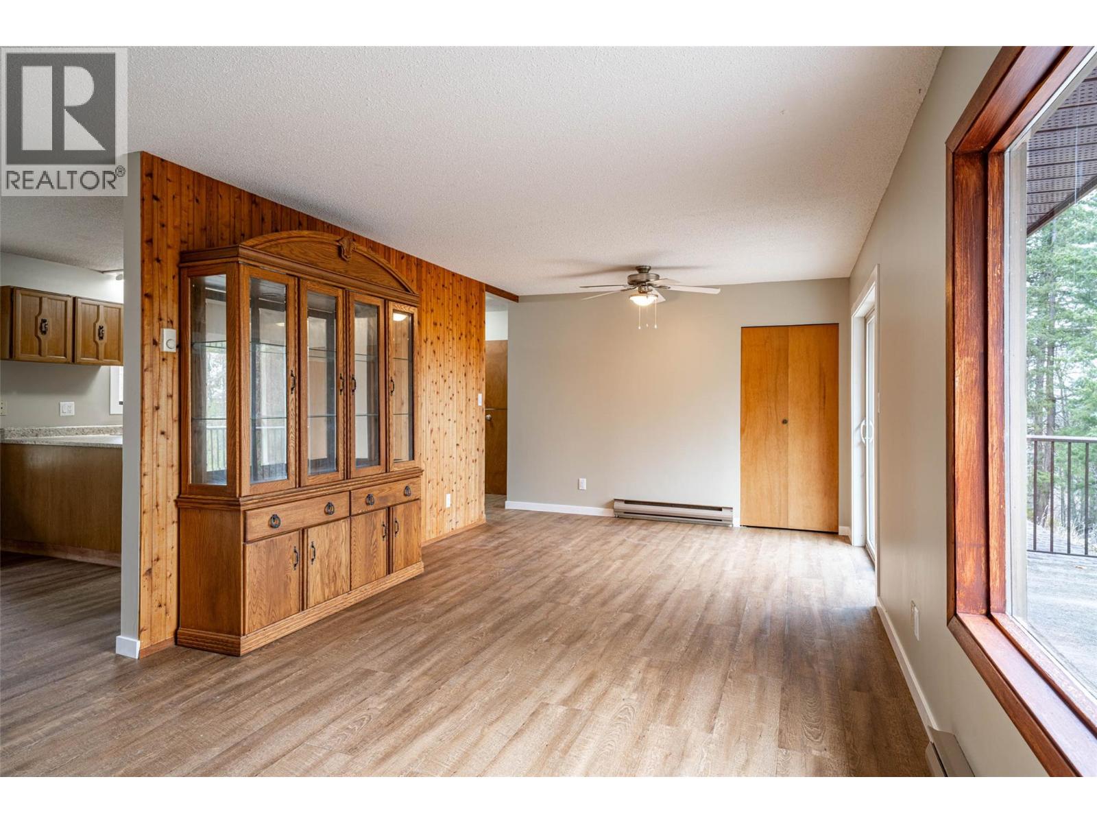 4358 Chamberlain Road, Spallumcheen, British Columbia  V4Y 0M1 - Photo 11 - 10368979