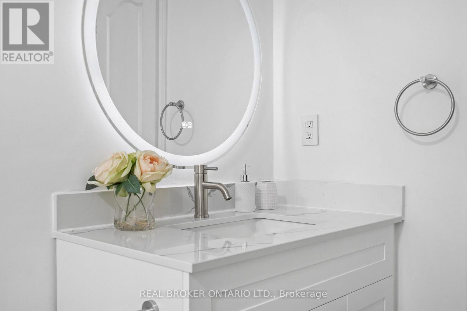 21 Spring Meadow Avenue, Markham, Ontario  L6B 1B5 - Photo 36 - N12531308