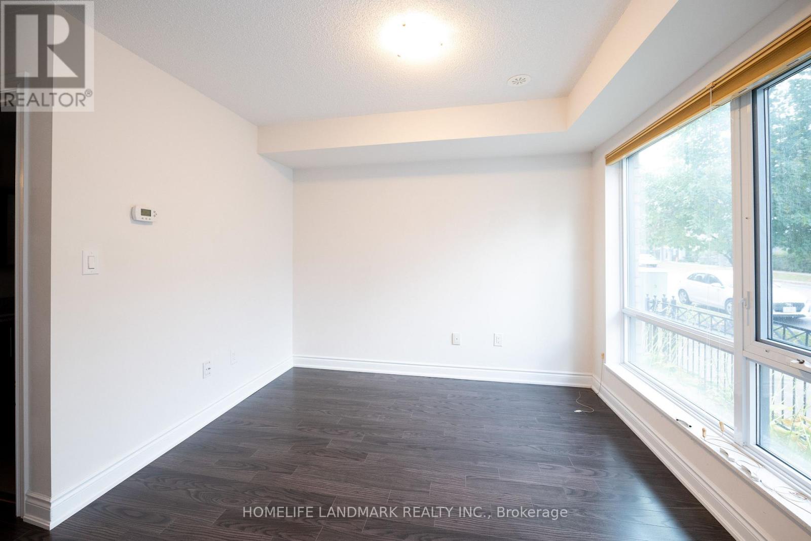 319 South Park Road, Markham, Ontario  L3T 0B9 - Photo 4 - N12531324