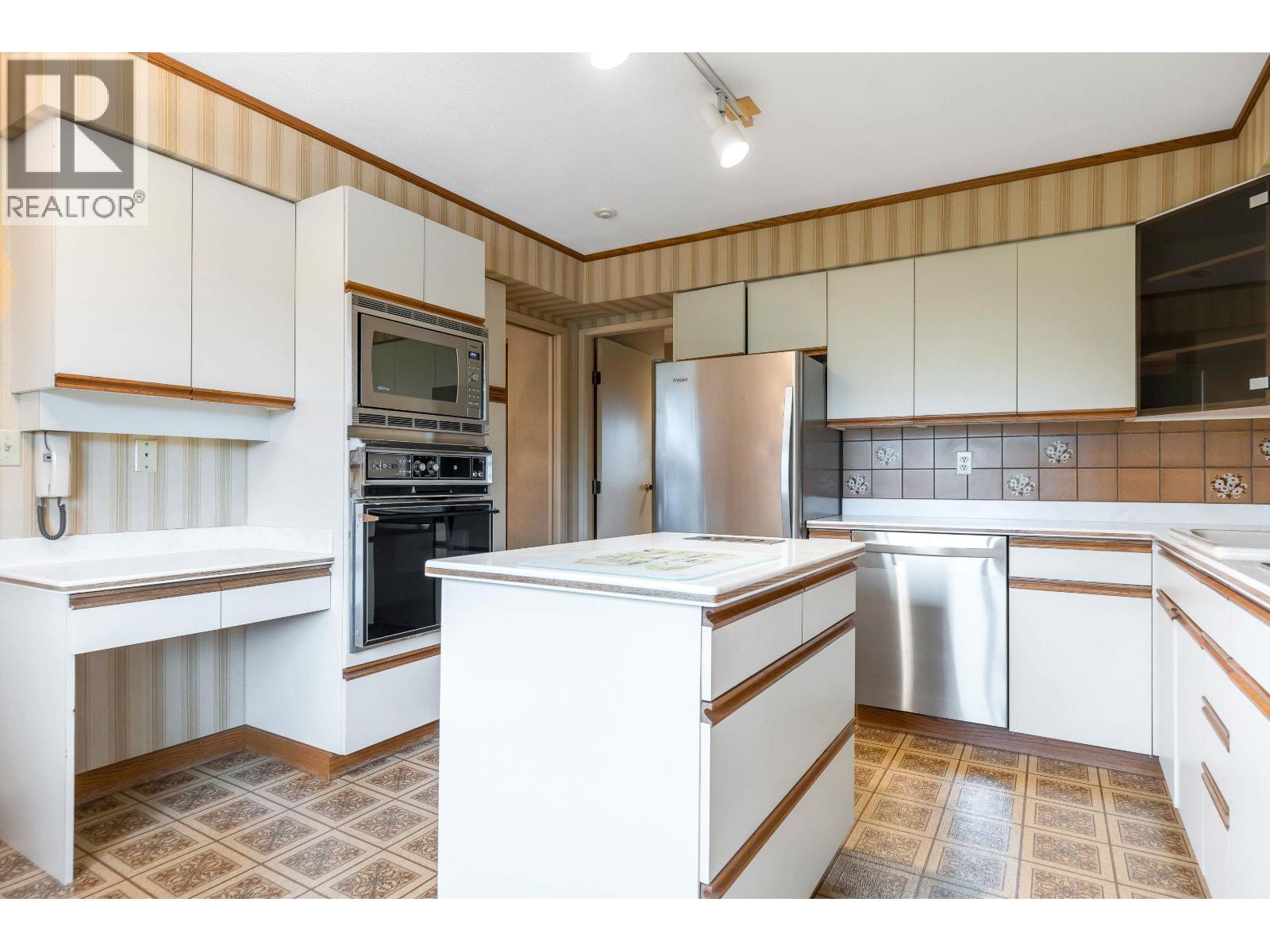 8660 Camden Crescent, Richmond, British Columbia  V7C 3G4 - Photo 7 - R3053512