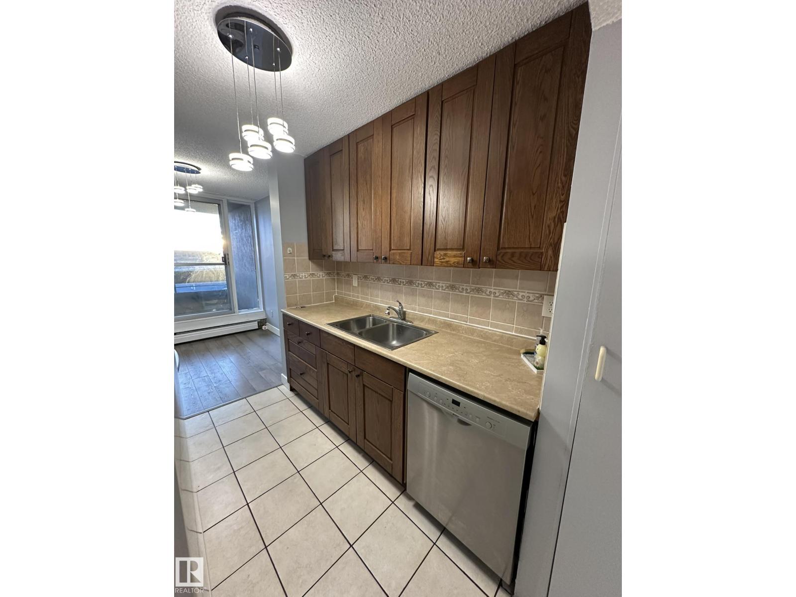 #75 8735 165 St Nw, Edmonton, Alberta  T5R 2R6 - Photo 5 - E4465345