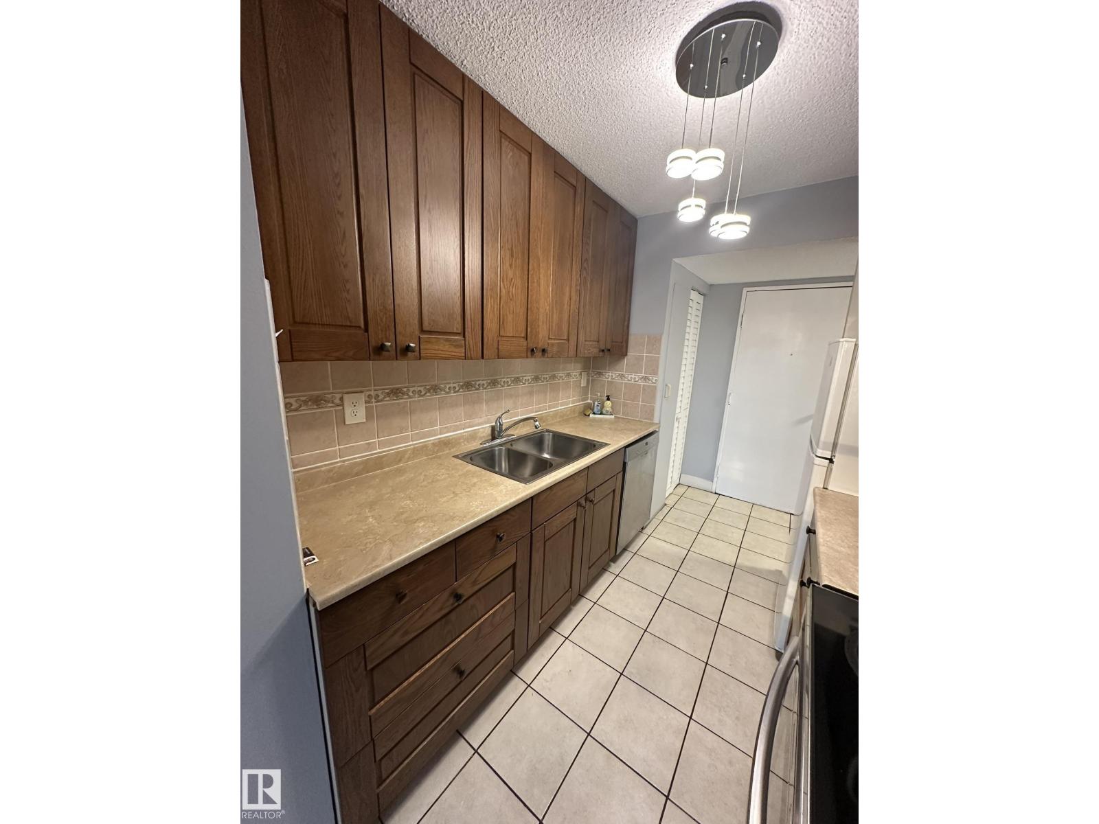 #75 8735 165 St Nw, Edmonton, Alberta  T5R 2R6 - Photo 9 - E4465345