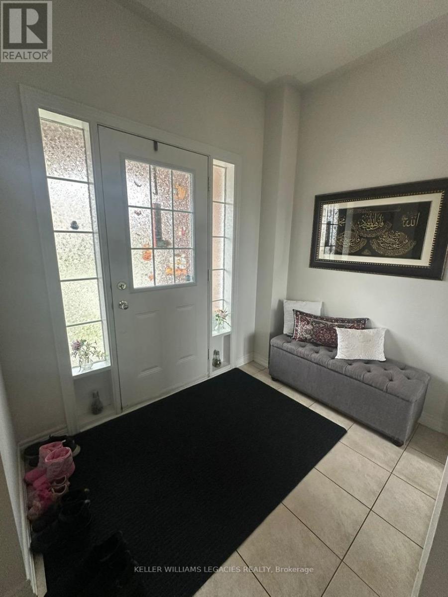 80 Evanwood Crescent, Brampton, Ontario  L6X 0P7 - Photo 2 - W12531304