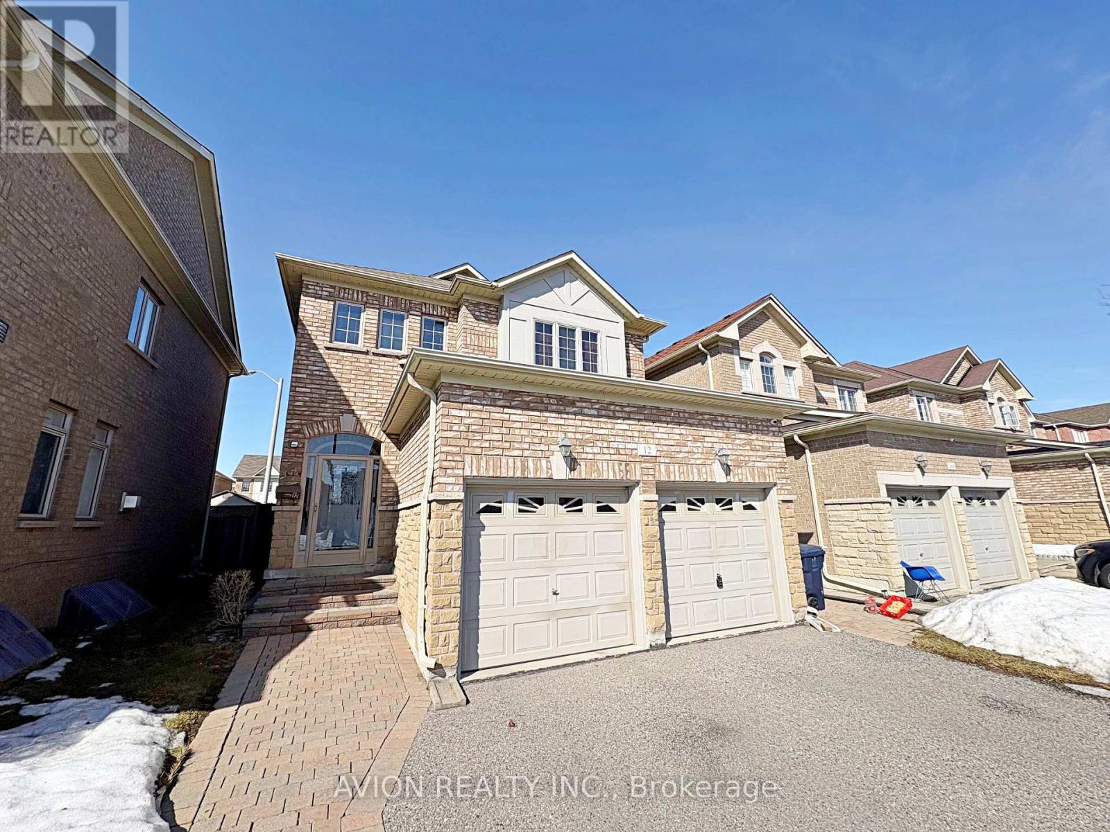 LOWER - 12 CASCADEN STREET, Toronto, Ontario