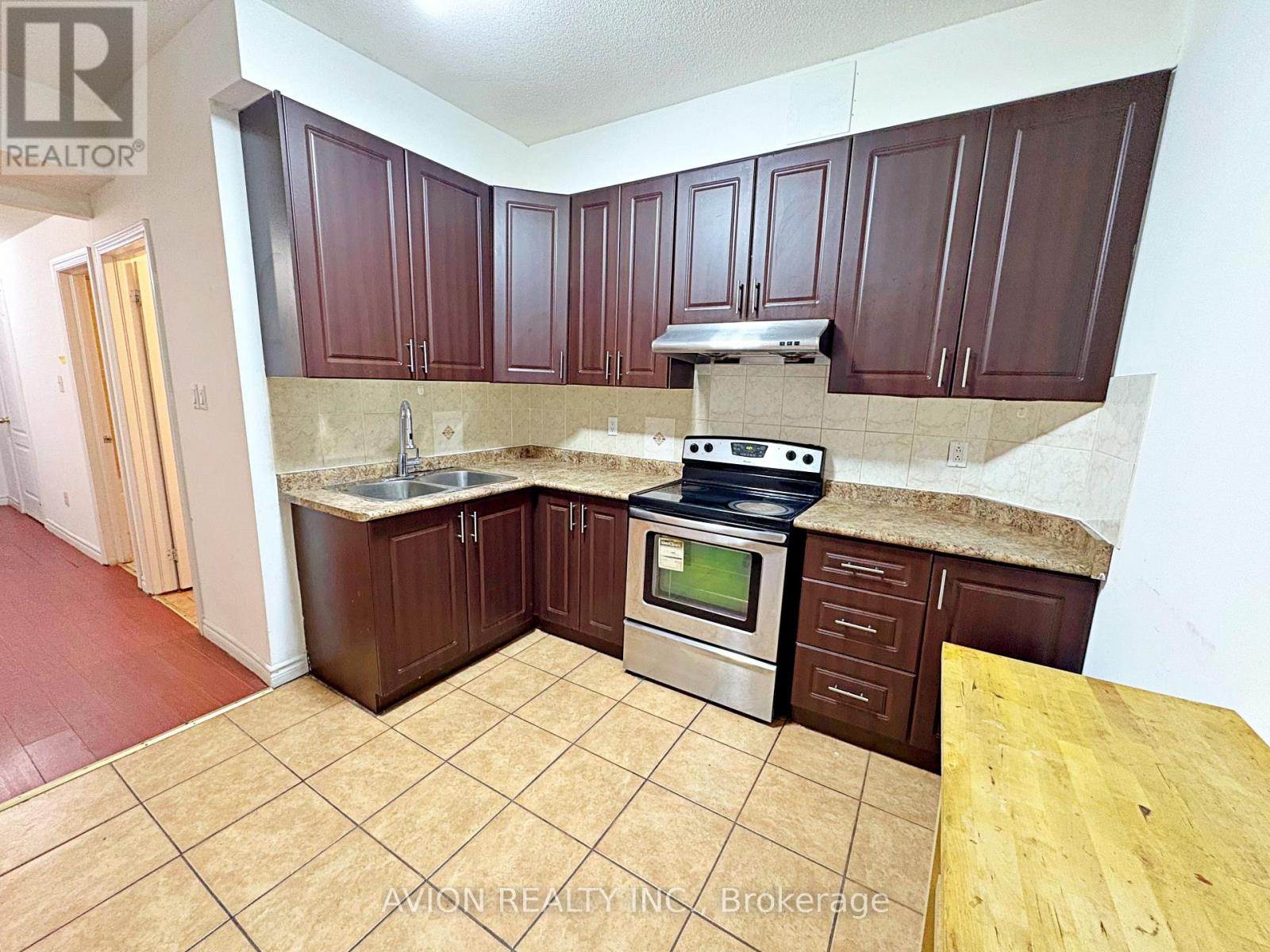 Lower - 12 Cascaden Street, Toronto, Ontario  M1V 5G5 - Photo 4 - E12530996