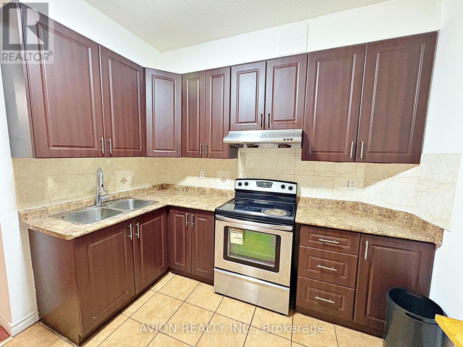 Lower - 12 Cascaden Street, Toronto, Ontario  M1V 5G5 - Photo 5 - E12530996