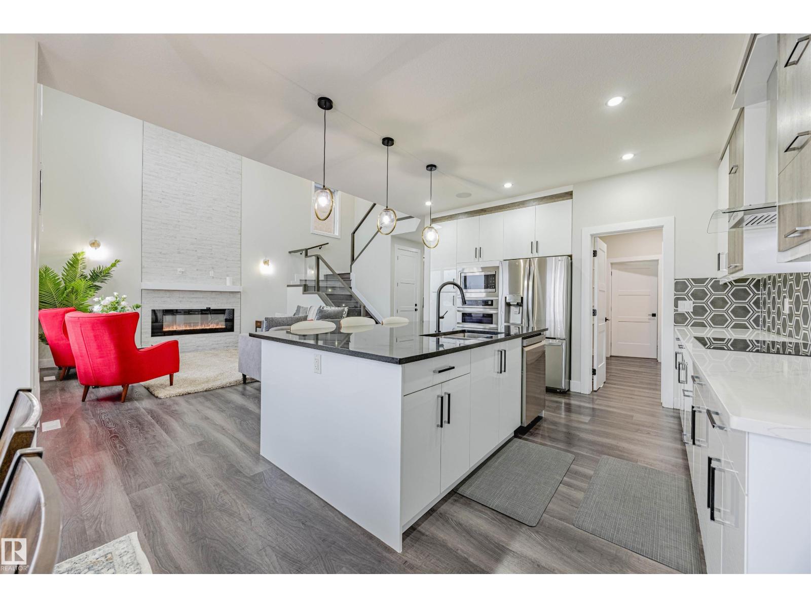 9007 181 Av Nw, Edmonton, Alberta  T5Z 0K1 - Photo 10 - E4465348