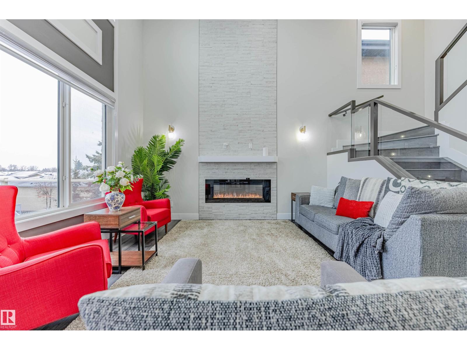 9007 181 Av Nw, Edmonton, Alberta  T5Z 0K1 - Photo 3 - E4465348