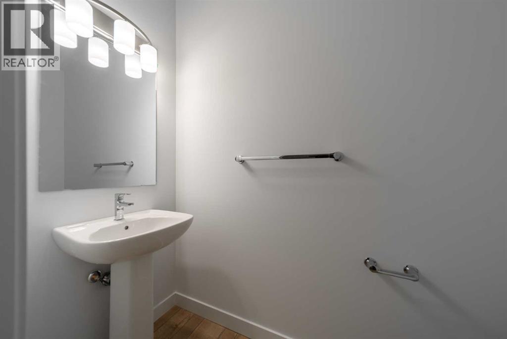 707 Sovereign Common Sw, Calgary, Alberta  T3C 3Y3 - Photo 12 - A2232784