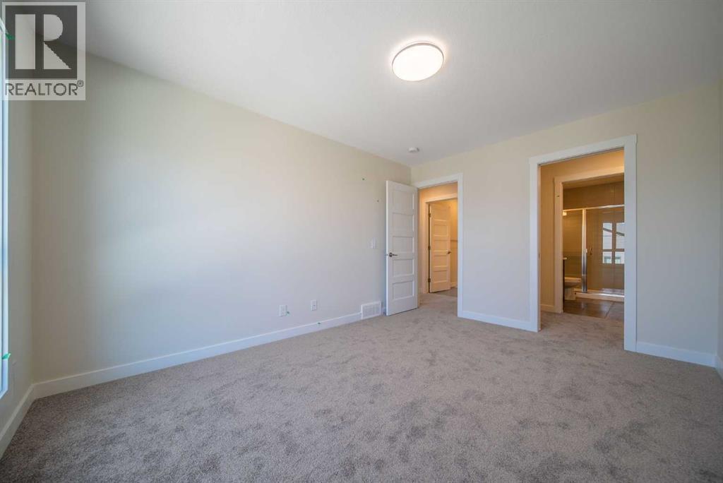 707 Sovereign Common Sw, Calgary, Alberta  T3C 3Y3 - Photo 16 - A2232784