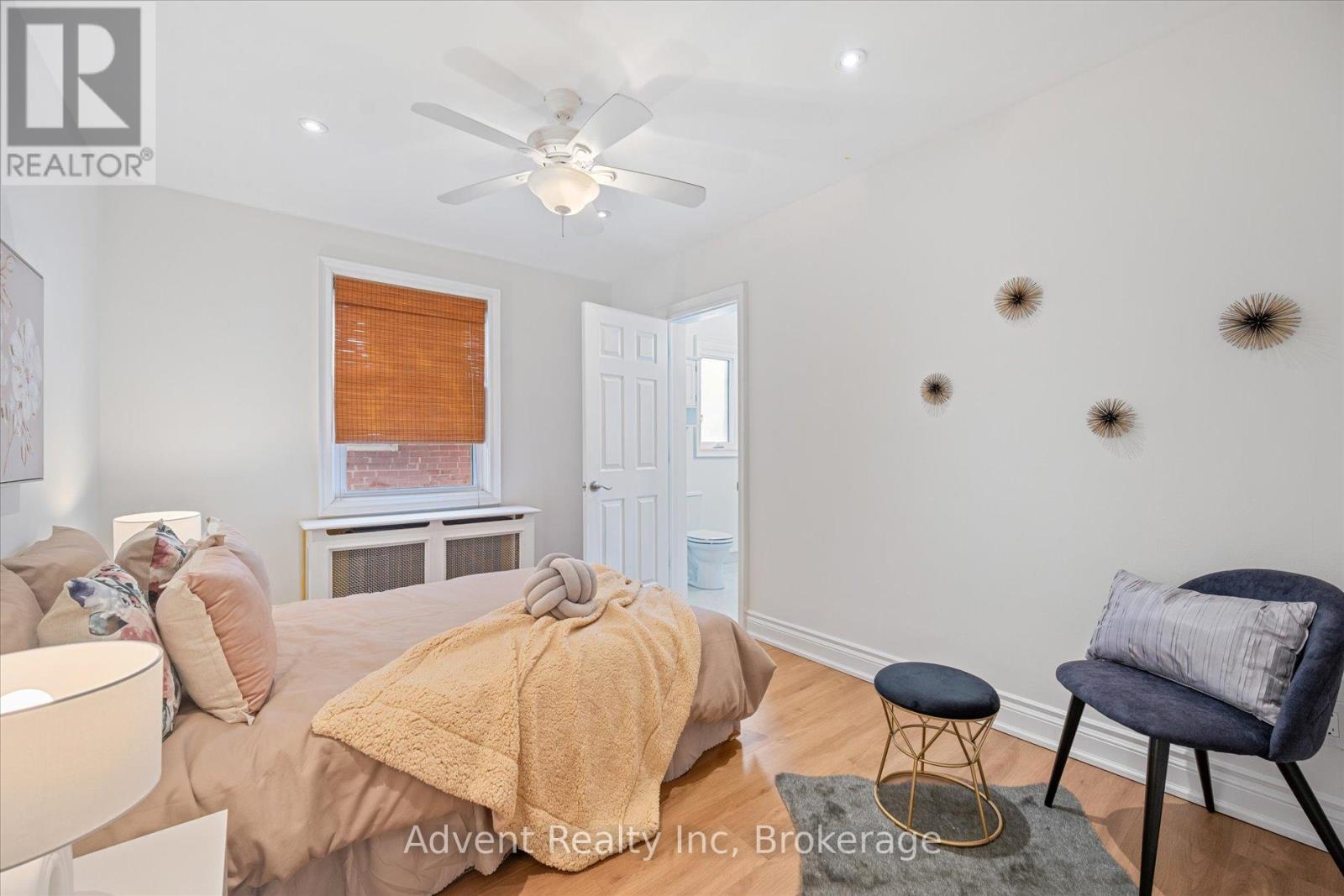 2nd Floor - 63 Burnaby Boulevard, Toronto, Ontario  M5N 1G3 - Photo 11 - C12531352