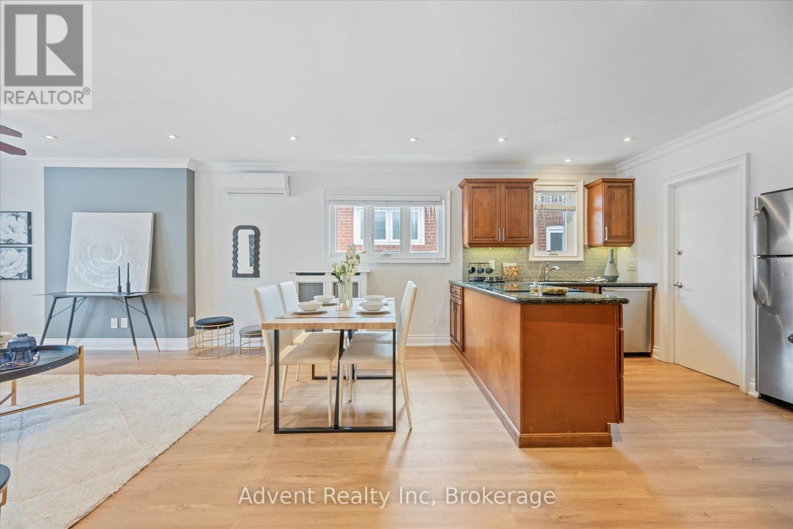 2nd Floor - 63 Burnaby Boulevard, Toronto, Ontario  M5N 1G3 - Photo 2 - C12531352