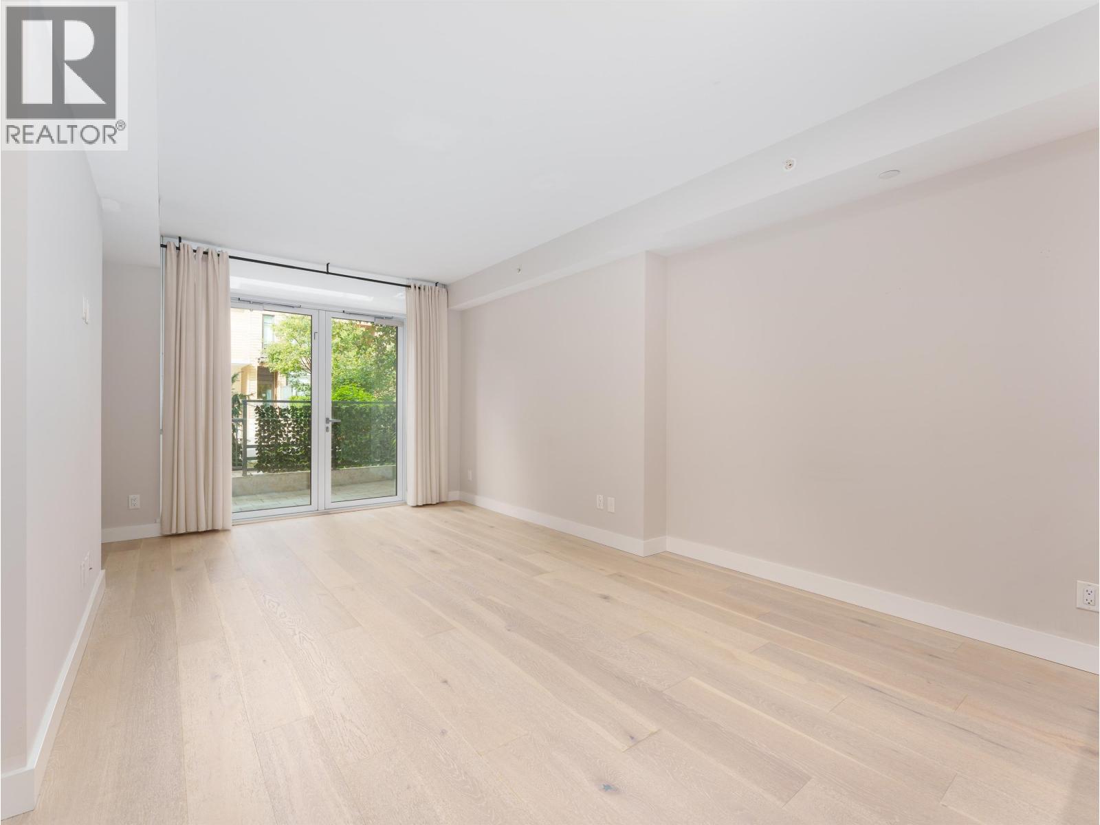 101 2738 Library Lane, North Vancouver, British Columbia  V7J 0B3 - Photo 2 - R3064574