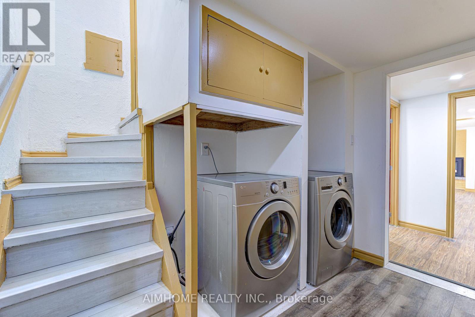 97 Edgecroft Road, Toronto, Ontario  M8Z 2C2 - Photo 27 - W12506064