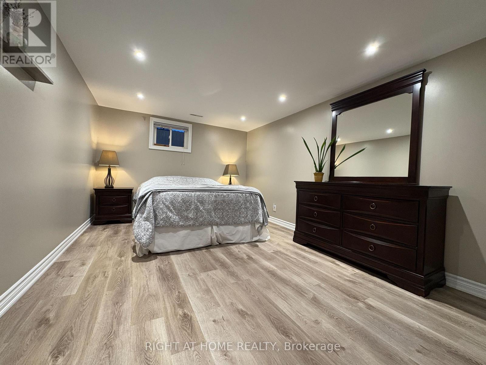 Lower - 975 Mink Street, Pickering, Ontario  L1W 2G6 - Photo 10 - E12531344