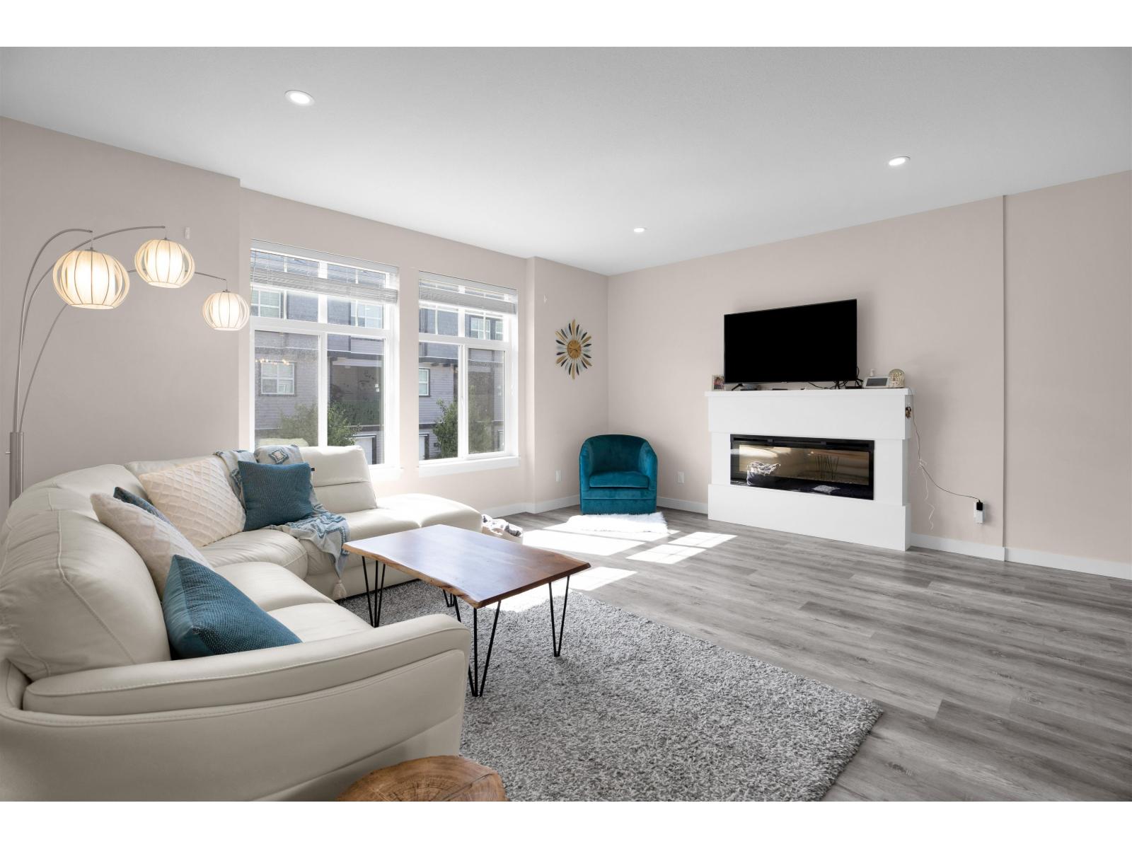 25 7740 Grand Street, Mission, British Columbia  V2V 3T3 - Photo 3 - R3055224