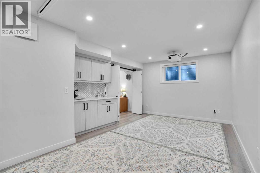 192 Carrington Crescent Nw, Calgary, Alberta  T3P 1R1 - Photo 33 - A2269786