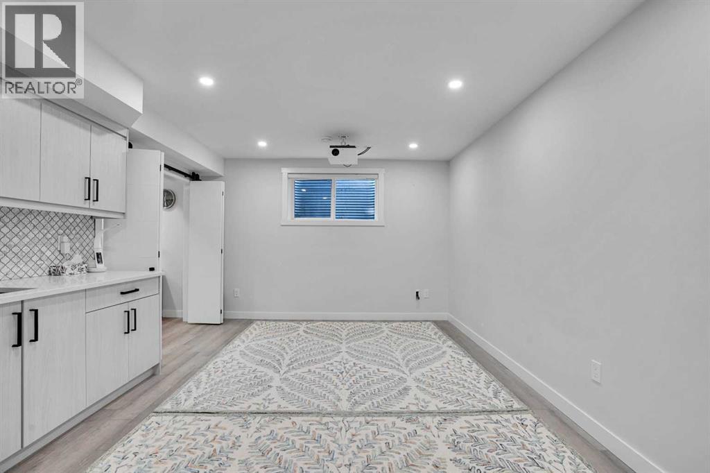 192 Carrington Crescent Nw, Calgary, Alberta  T3P 1R1 - Photo 34 - A2269786