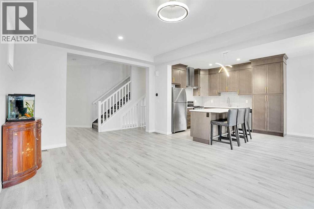 192 Carrington Crescent Nw, Calgary, Alberta  T3P 1R1 - Photo 5 - A2269786