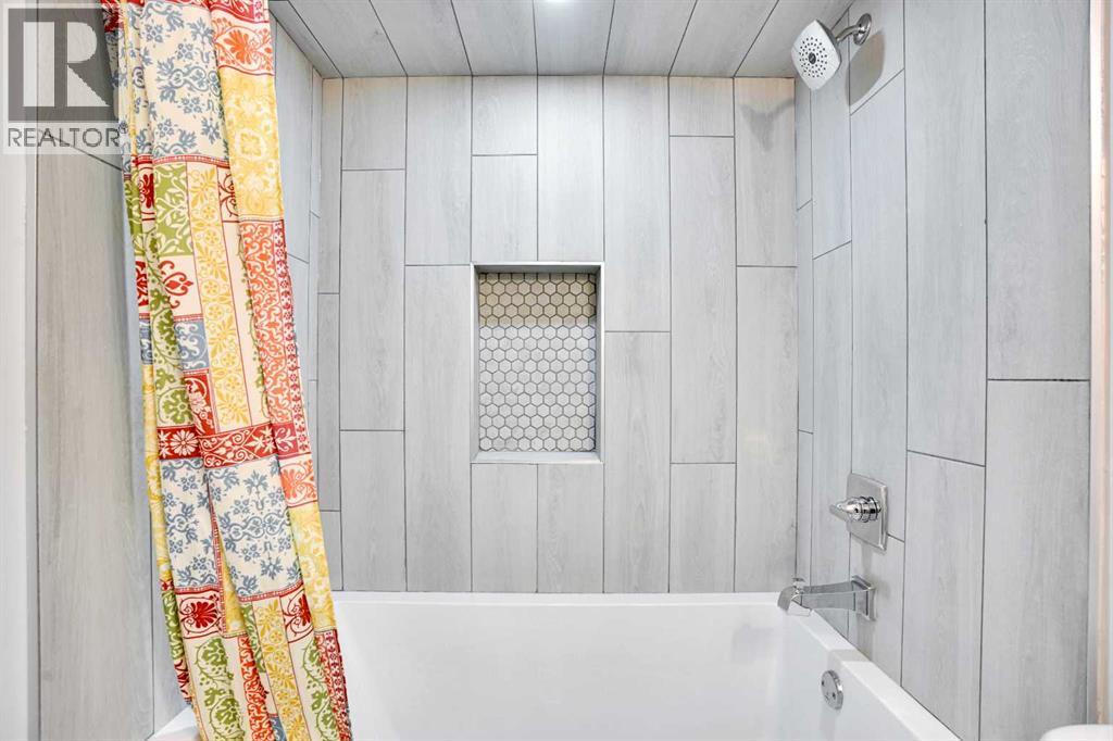 192 Carrington Crescent Nw, Calgary, Alberta  T3P 1R1 - Photo 37 - A2269786