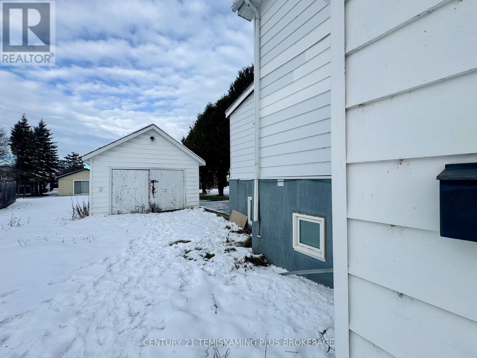 83 Sixth Avenue, Englehart, Ontario  P0J 1H0 - Photo 2 - T12531366