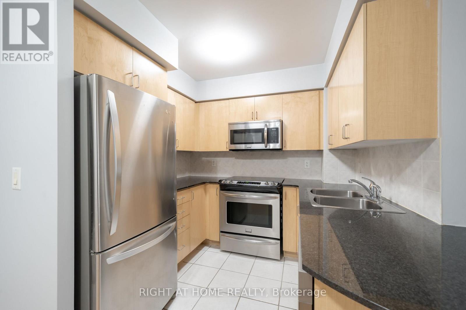 703 - 4080 Living Arts Drive, Mississauga, Ontario  L5B 4N3 - Photo 2 - W12455540