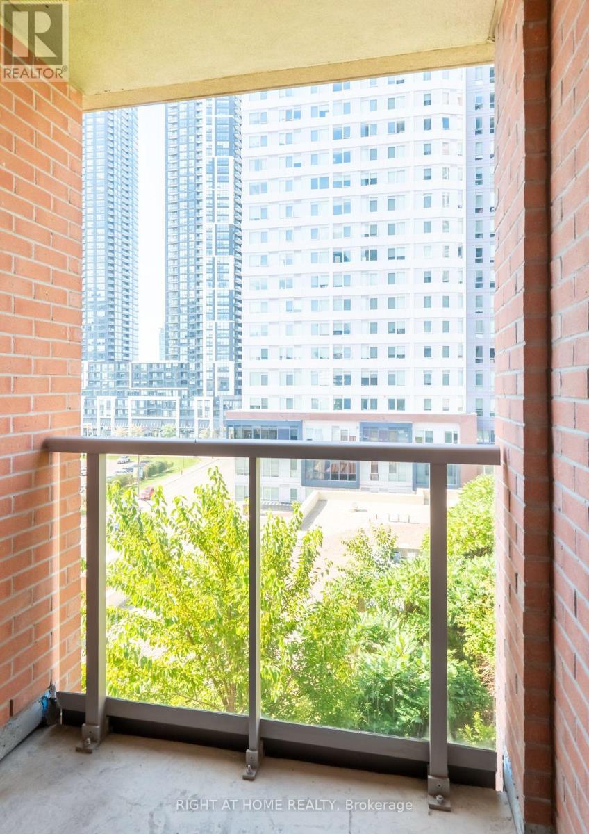 703 - 4080 Living Arts Drive, Mississauga, Ontario  L5B 4N3 - Photo 4 - W12455540