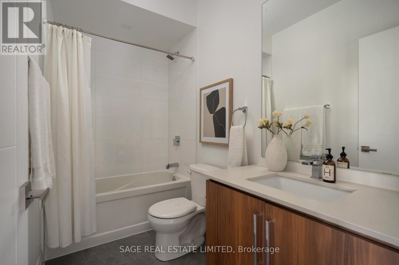 101 Beaver Avenue, Toronto, Ontario  M6H 2G3 - Photo 22 - W12529754