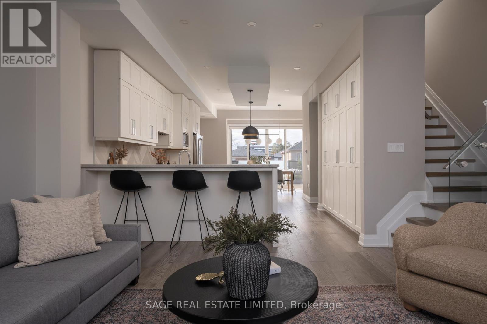 101 Beaver Avenue, Toronto, Ontario  M6H 2G3 - Photo 5 - W12529754