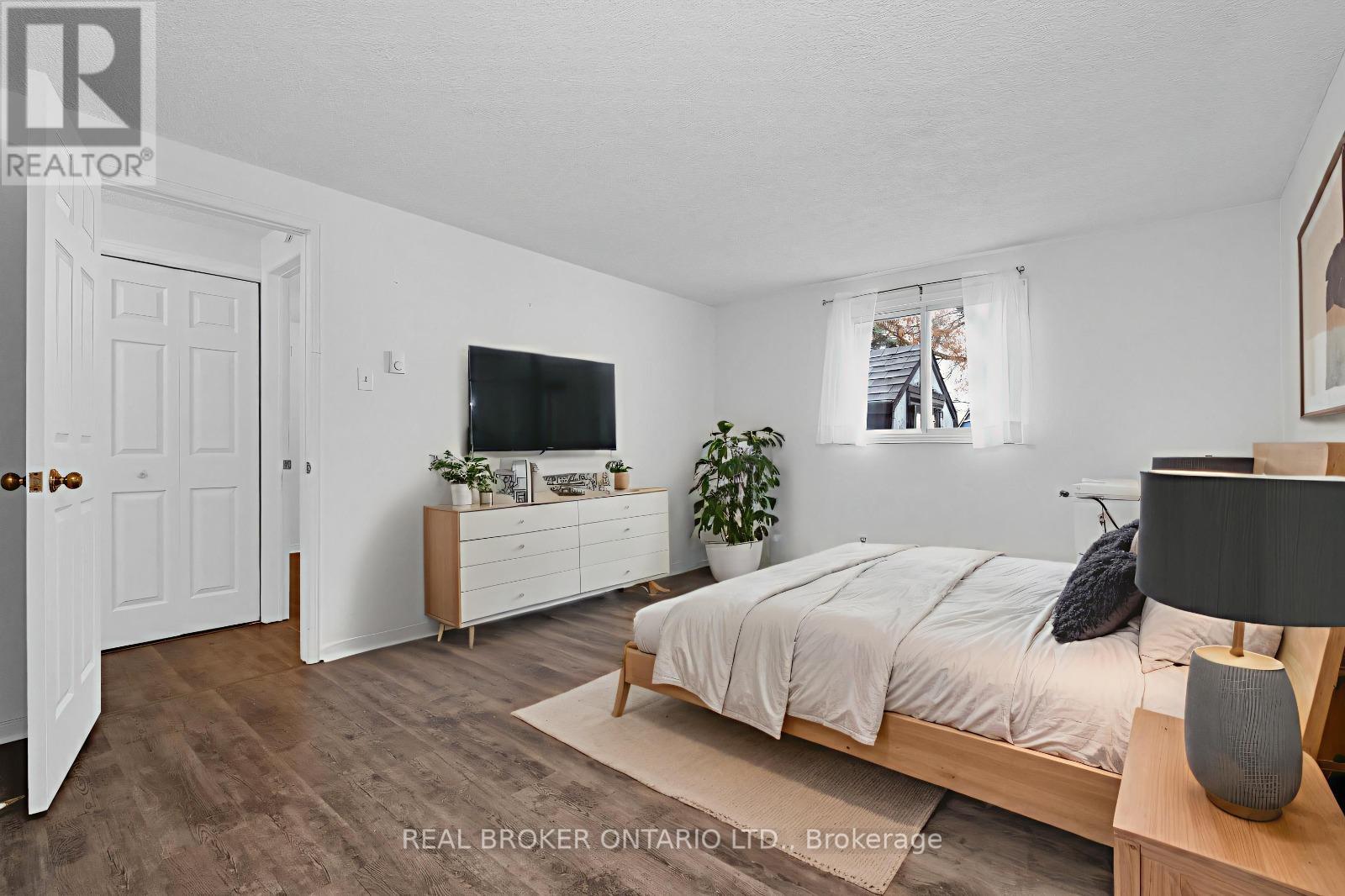 8 Maple Leaf Terrace, Innisfil, Ontario  L0L 1L0 - Photo 15 - N12527628