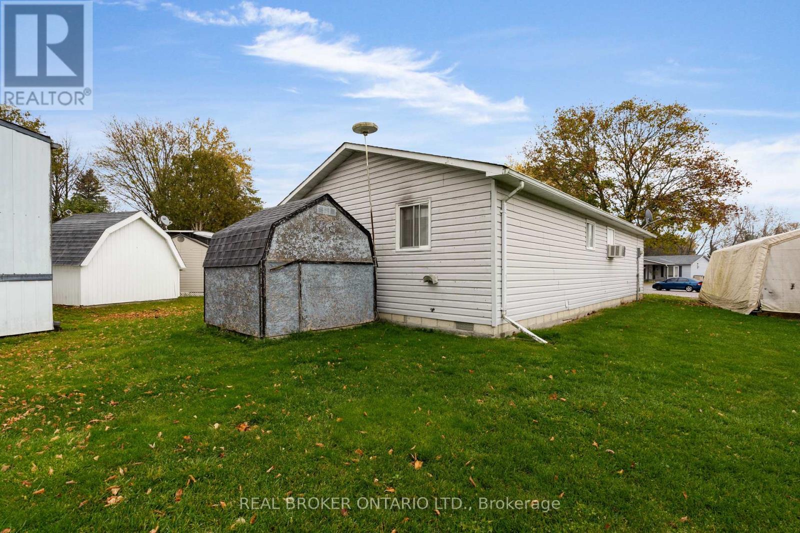 8 Maple Leaf Terrace, Innisfil, Ontario  L0L 1L0 - Photo 21 - N12527628