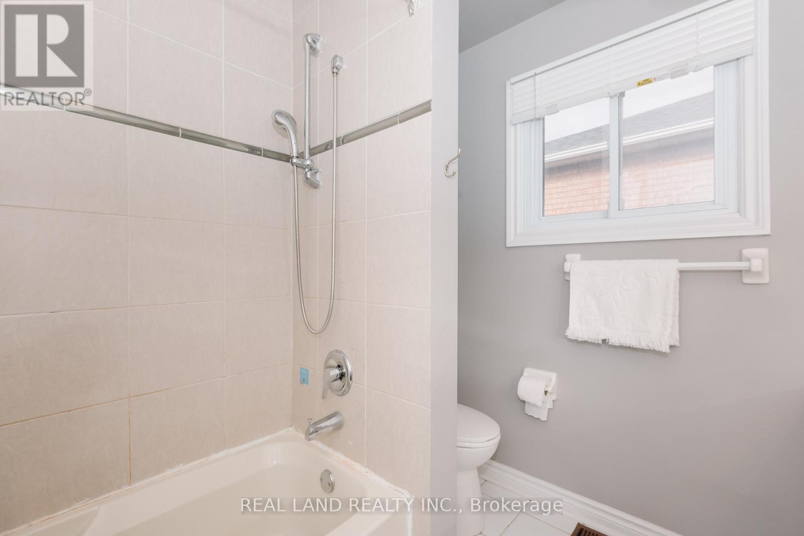 6 Mcgee Crescent, Aurora, Ontario  L4G 6L8 - Photo 41 - N12530122