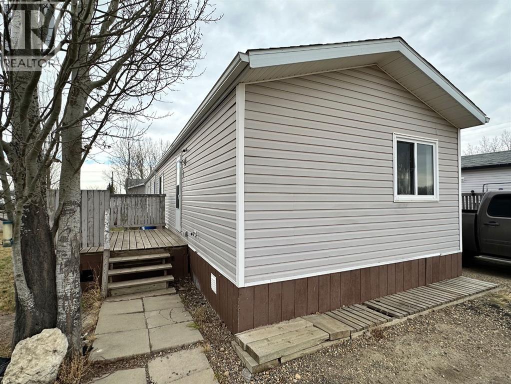 8, 310 Railway Avenue, Duchess, Alberta  T0J 0Z0 - Photo 2 - A2261145