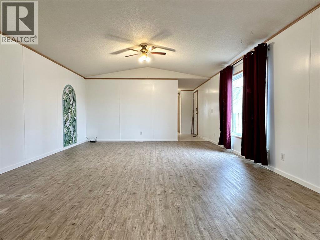 8, 310 Railway Avenue, Duchess, Alberta  T0J 0Z0 - Photo 3 - A2261145