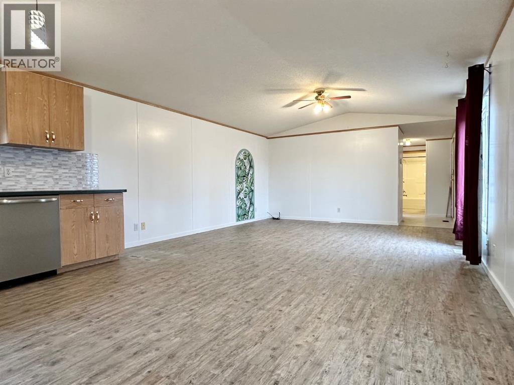 8, 310 Railway Avenue, Duchess, Alberta  T0J 0Z0 - Photo 4 - A2261145