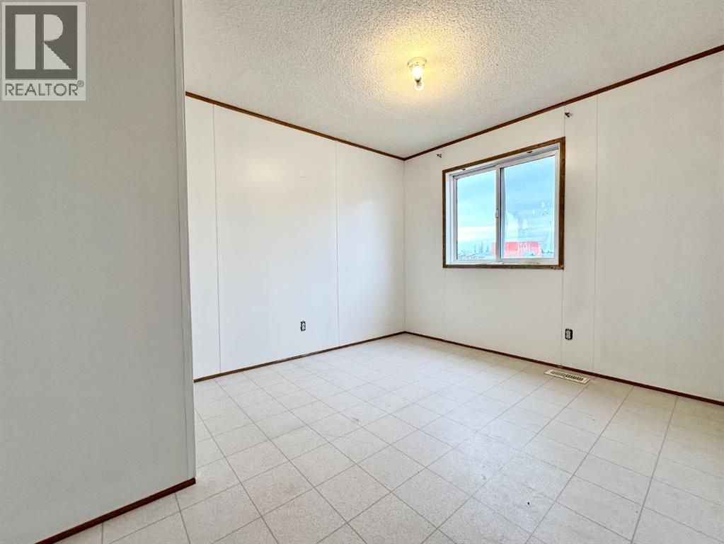 8, 310 Railway Avenue, Duchess, Alberta  T0J 0Z0 - Photo 15 - A2261145