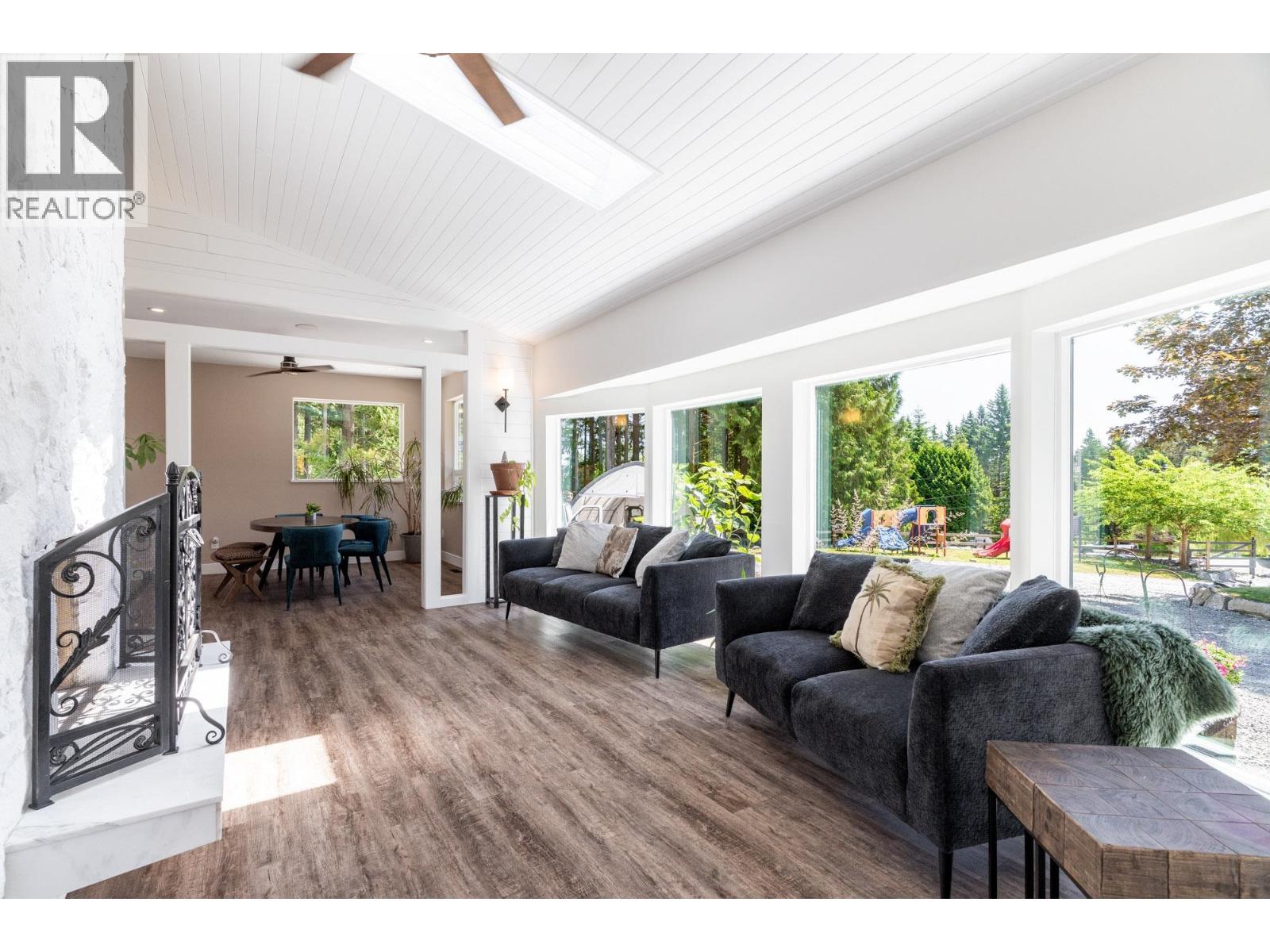 27561 Sayers Crescent, Maple Ridge, British Columbia  V2W 1N3 - Photo 7 - R3046558