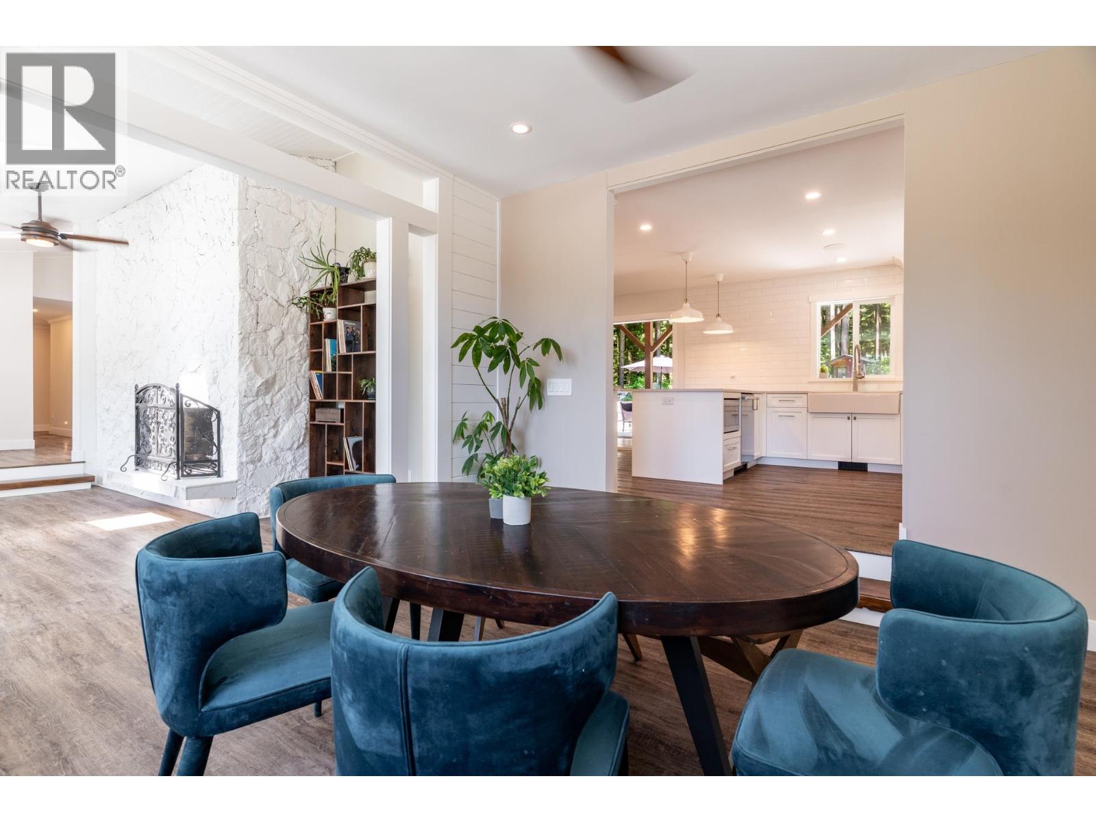 27561 Sayers Crescent, Maple Ridge, British Columbia  V2W 1N3 - Photo 9 - R3046558