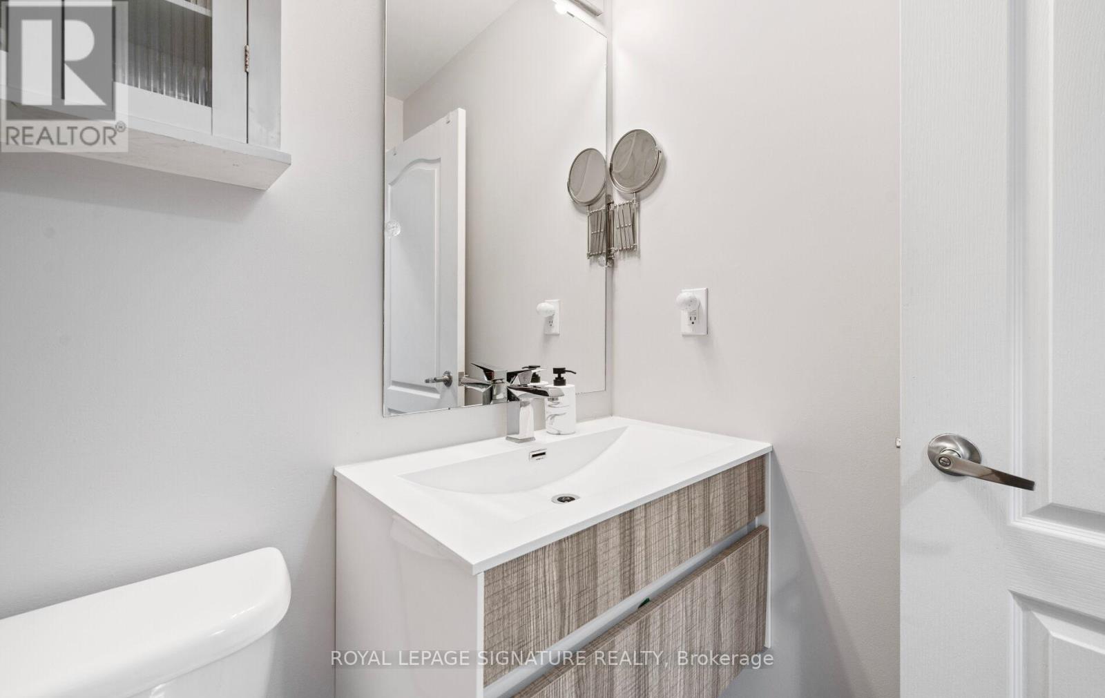 240 - 15 Coneflower Crescent, Toronto, Ontario  M2R 0A5 - Photo 28 - C12477968