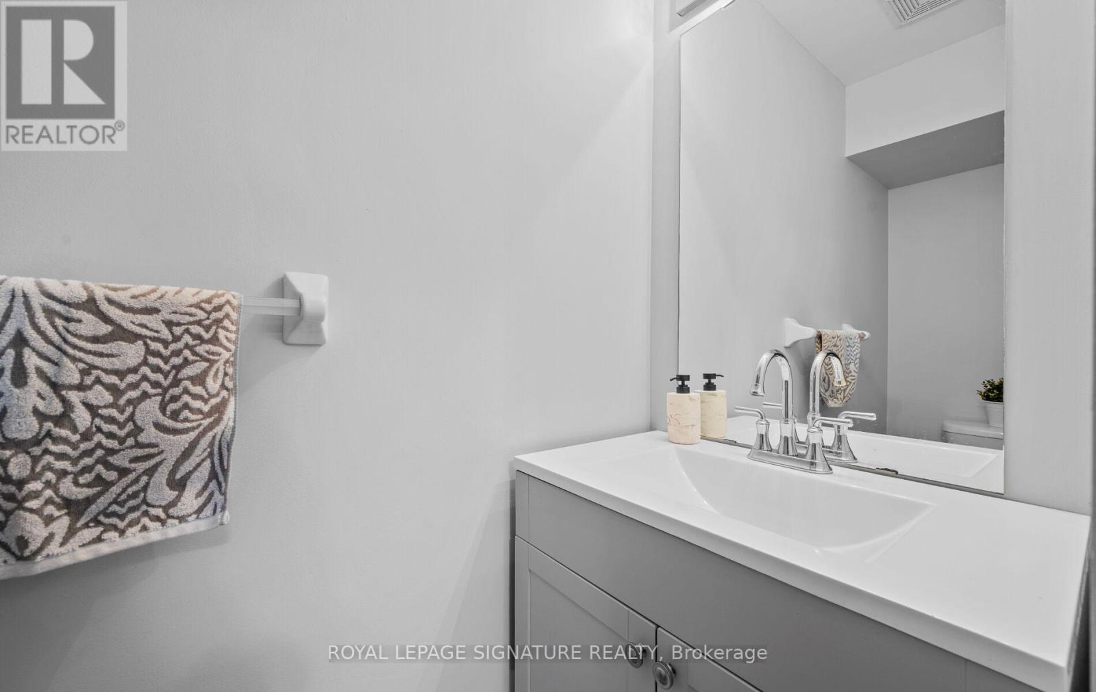 240 - 15 Coneflower Crescent, Toronto, Ontario  M2R 0A5 - Photo 16 - C12477968