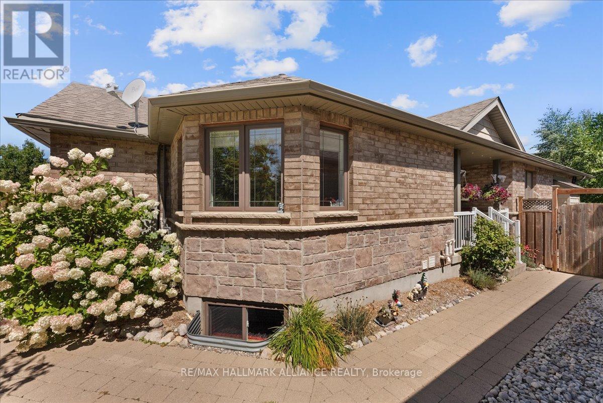 77 Finnie Lane, Centre Wellington, Ontario  N0B 1S0 - Photo 2 - X12481077