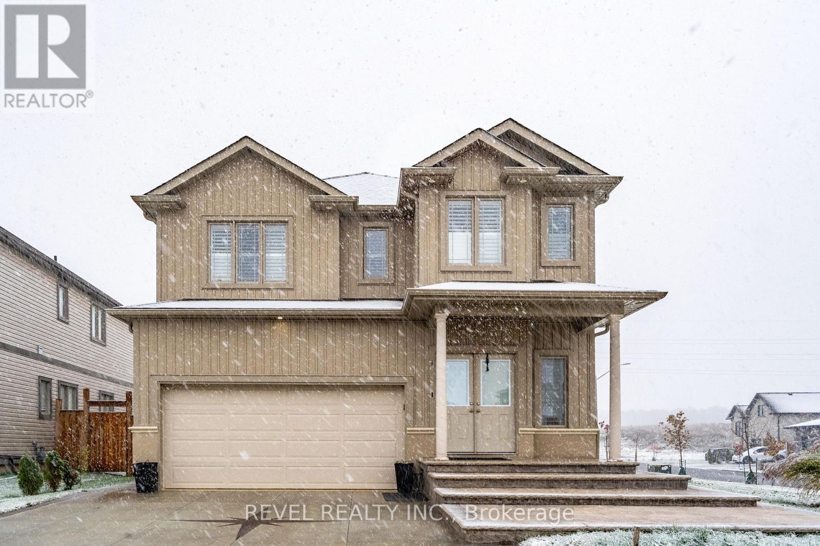 32 BARKER PARKWAY, Thorold, Ontario