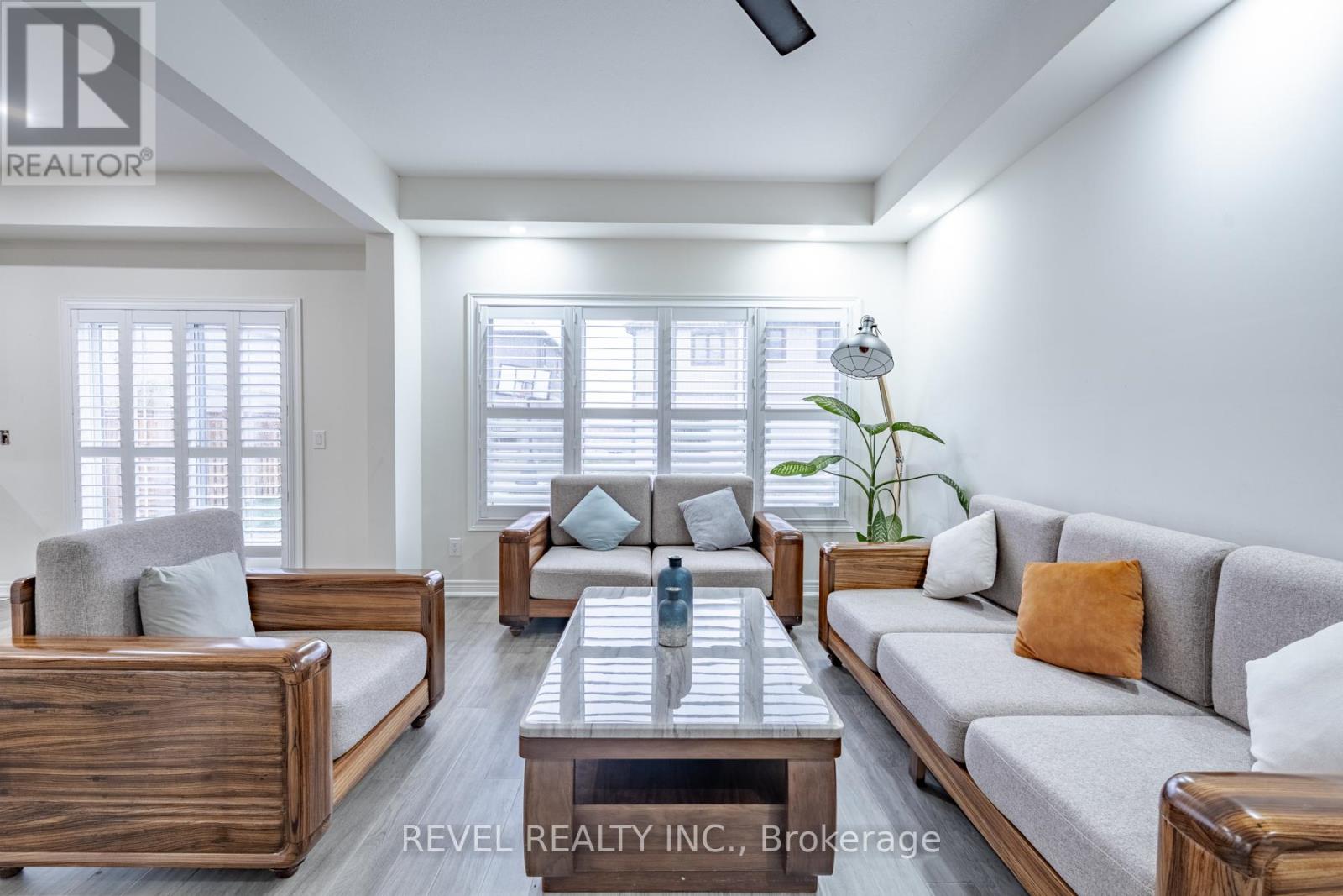 32 Barker Parkway, Thorold, Ontario  L2V 0H3 - Photo 16 - X12531370