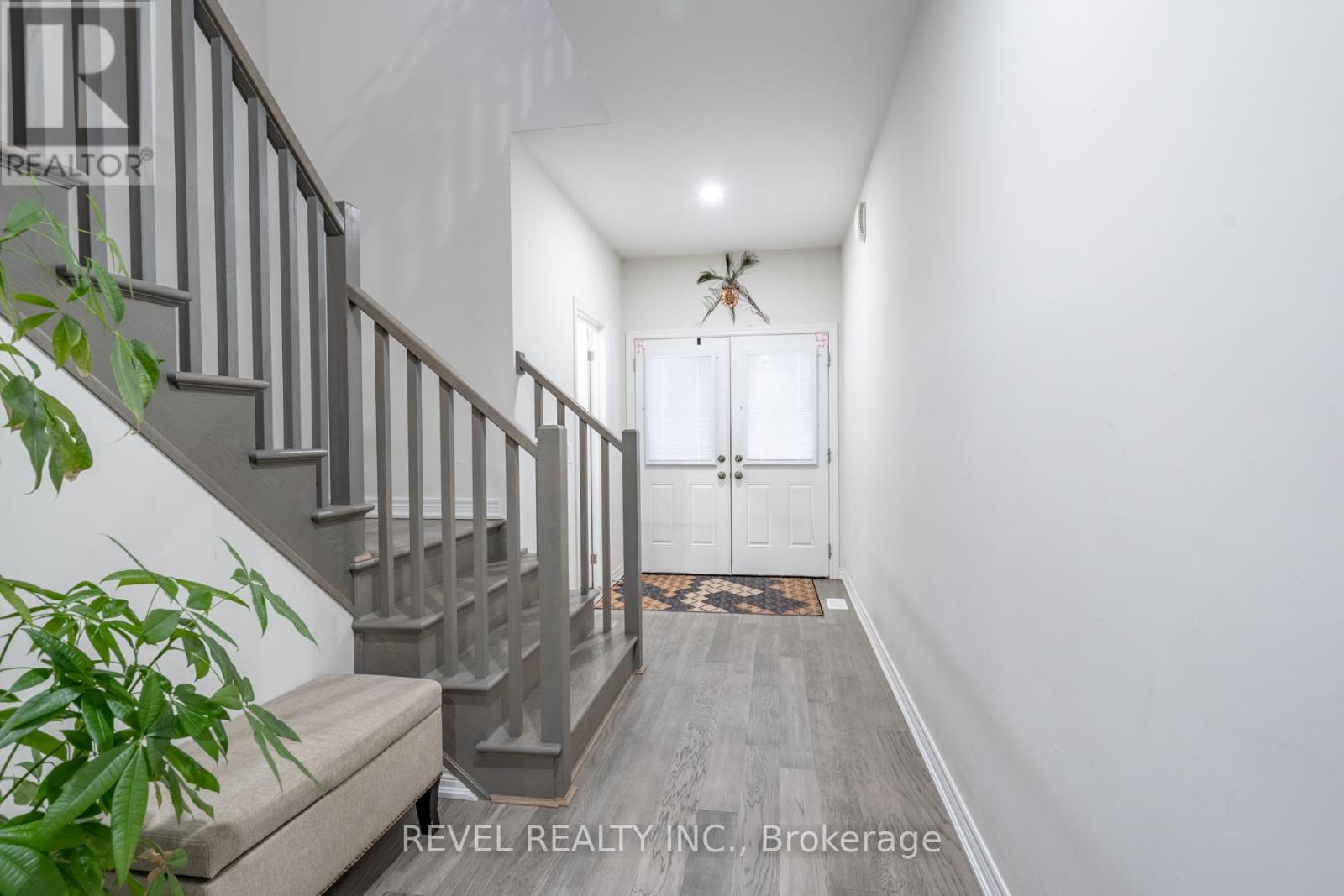 32 Barker Parkway, Thorold, Ontario  L2V 0H3 - Photo 18 - X12531370