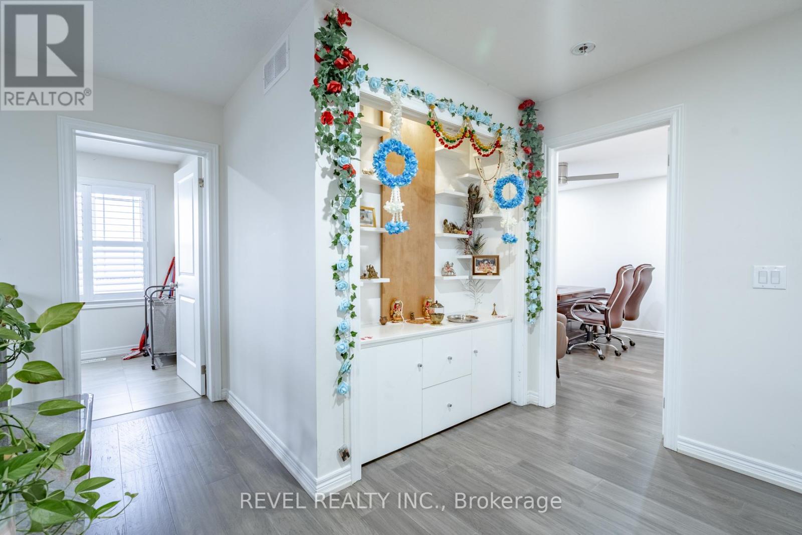 32 Barker Parkway, Thorold, Ontario  L2V 0H3 - Photo 21 - X12531370