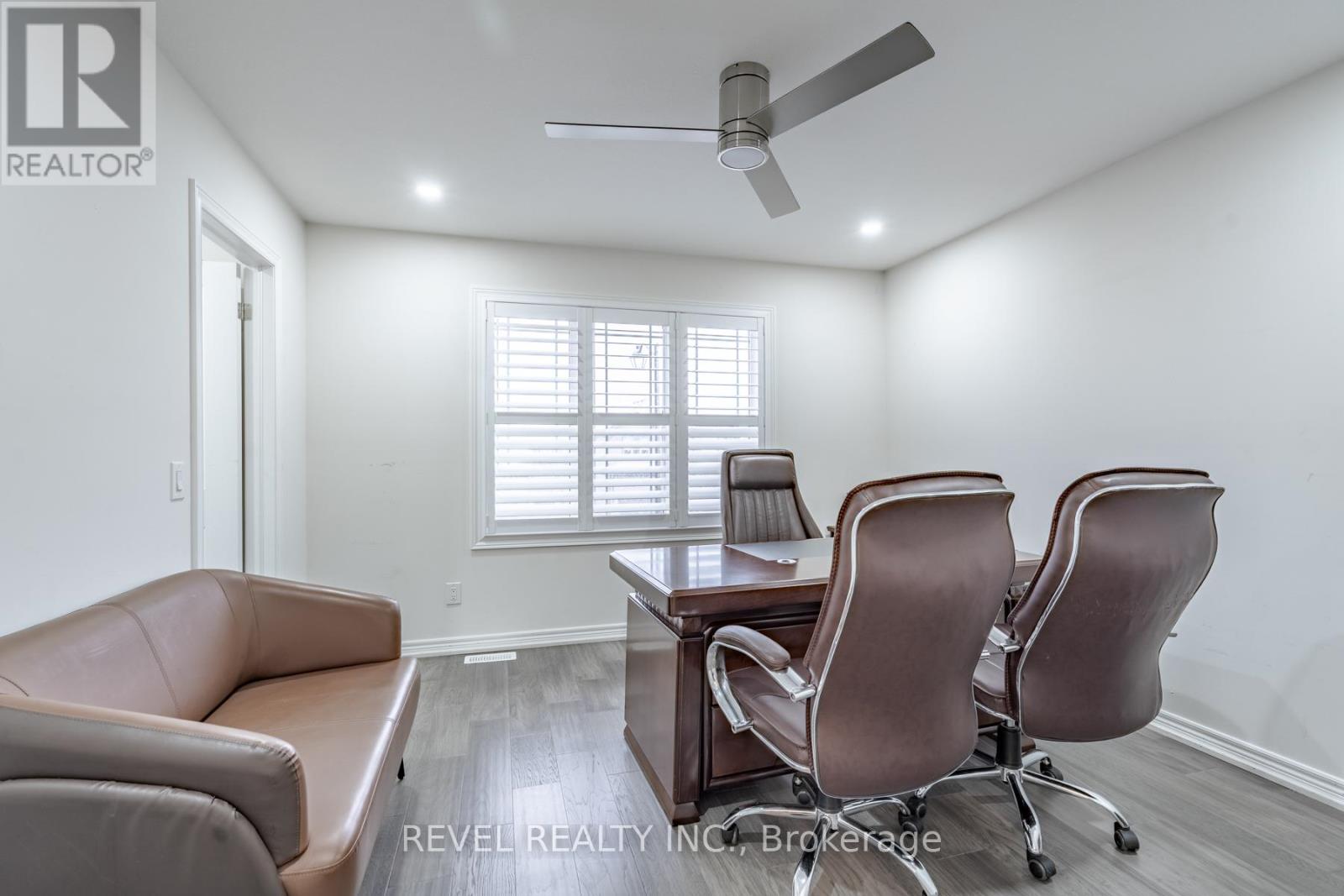 32 Barker Parkway, Thorold, Ontario  L2V 0H3 - Photo 23 - X12531370