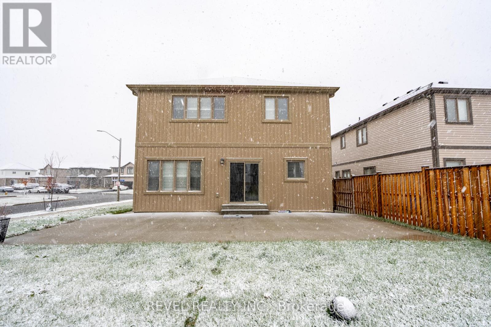 32 Barker Parkway, Thorold, Ontario  L2V 0H3 - Photo 44 - X12531370