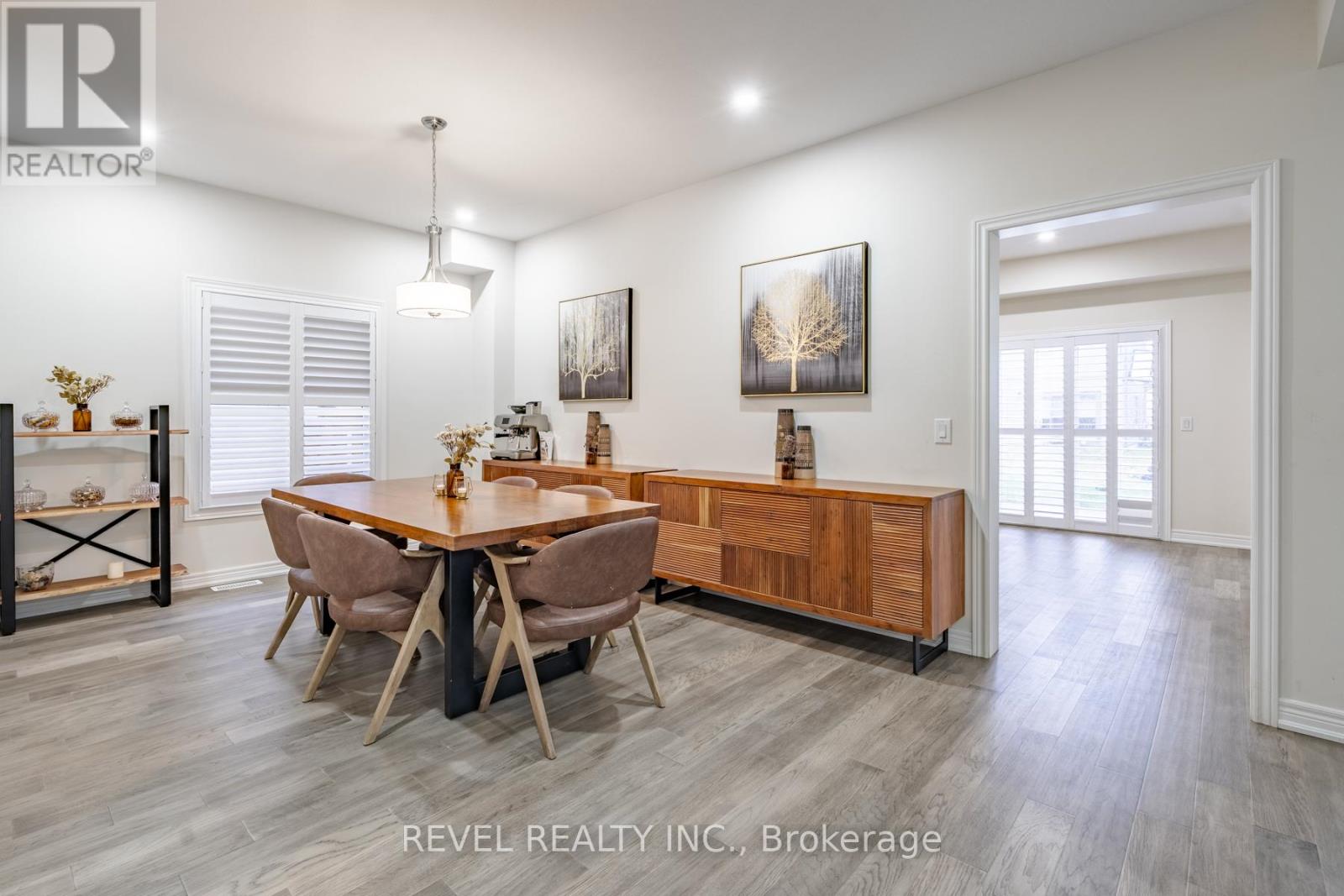 32 Barker Parkway, Thorold, Ontario  L2V 0H3 - Photo 9 - X12531370