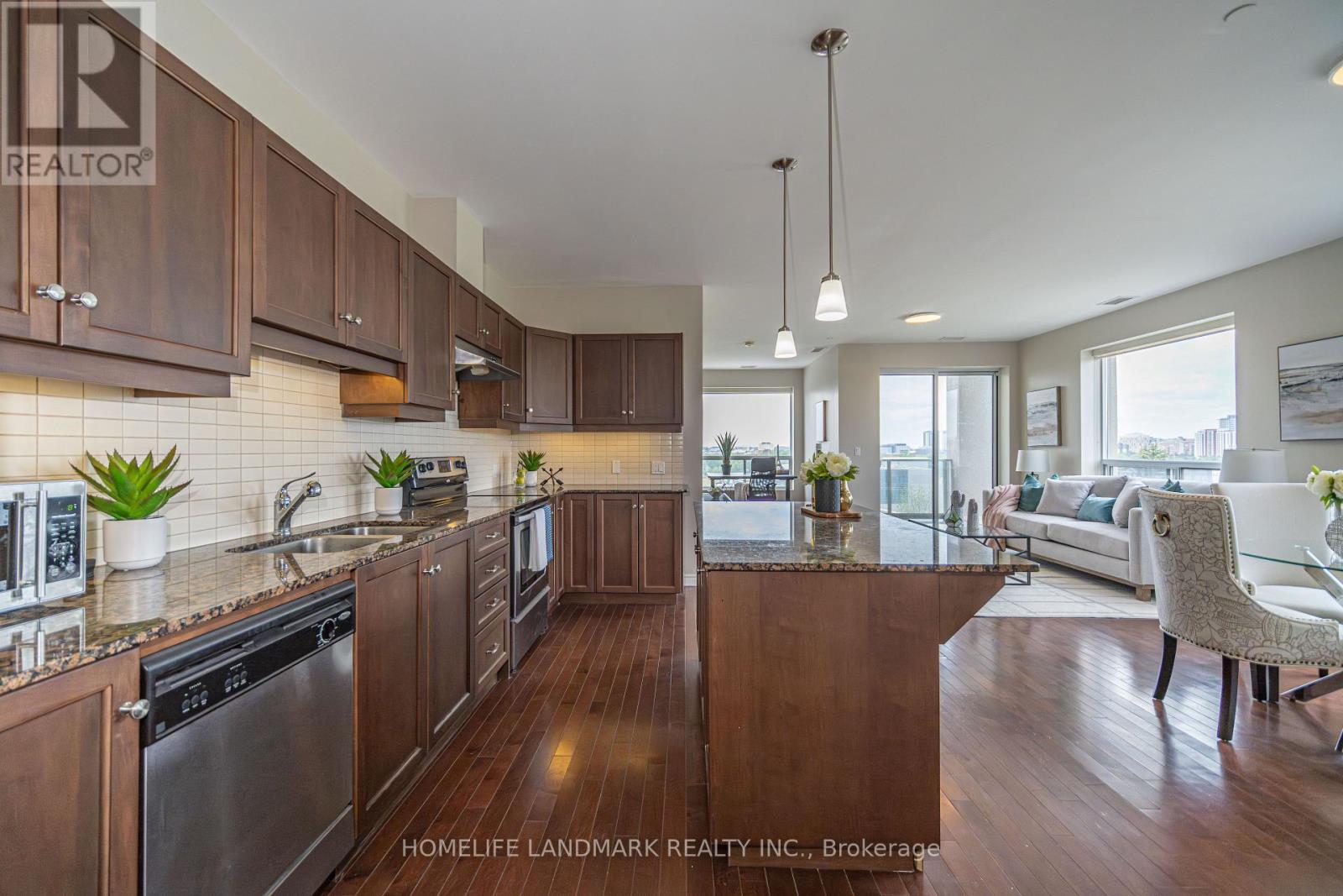 501 - 223 Erb Street W, Waterloo, Ontario  N2L 0B3 - Photo 9 - X12531378